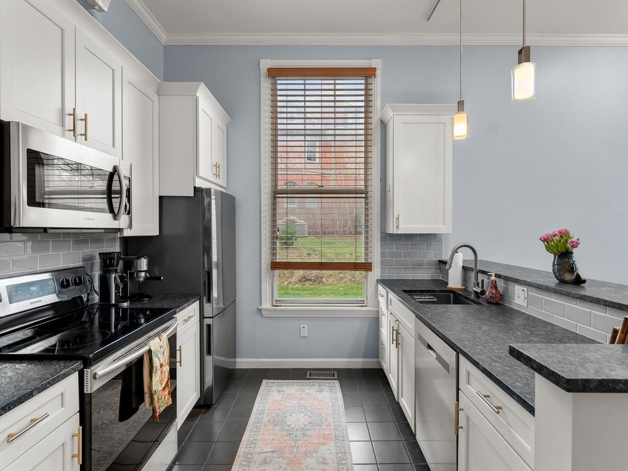 300 Main Street, Unit 2 Burlington, VT 05401 - Photo 2 of 26