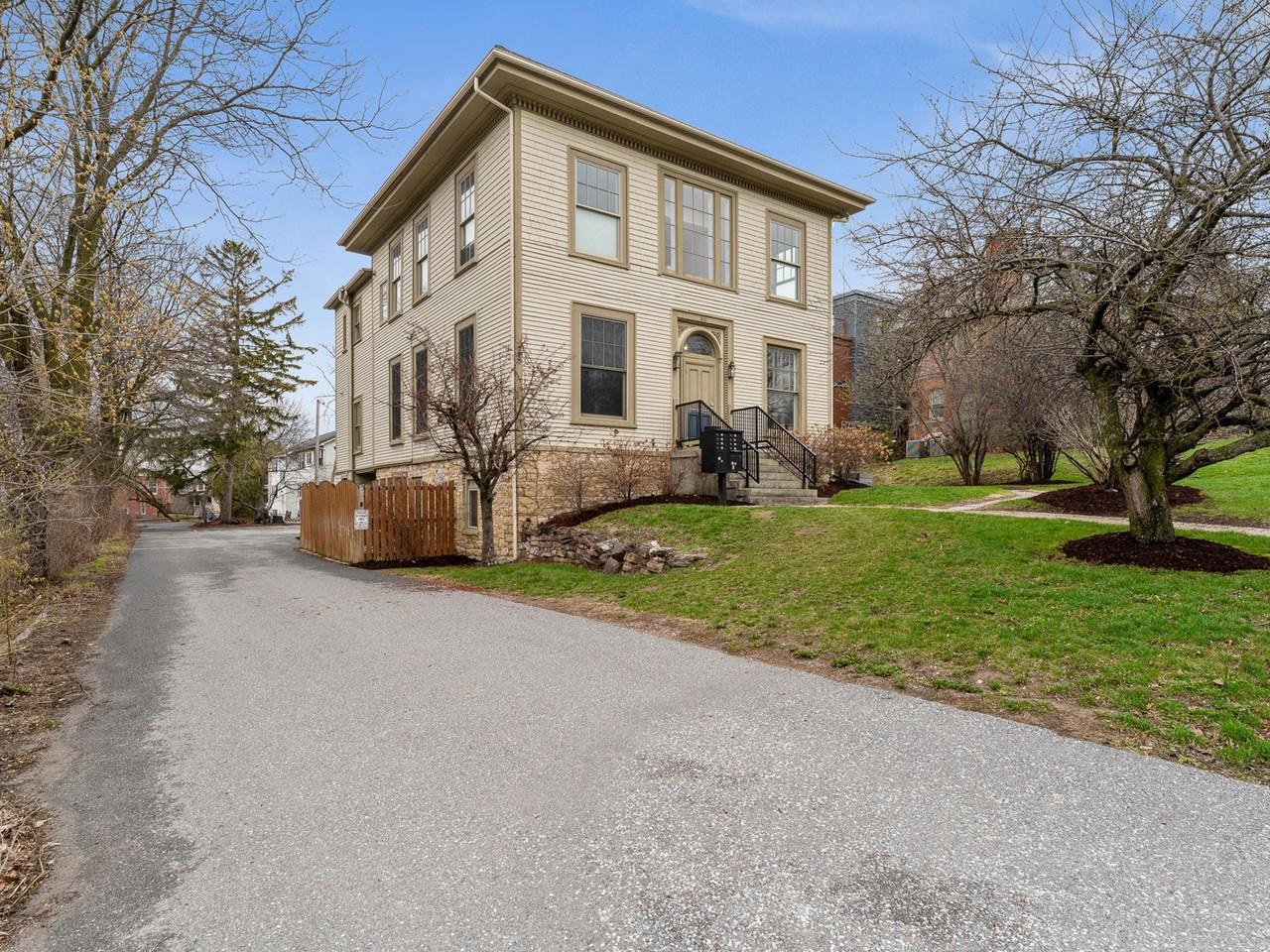 300 Main Street, Unit 2 Burlington, VT 05401 - Photo 24 of 26