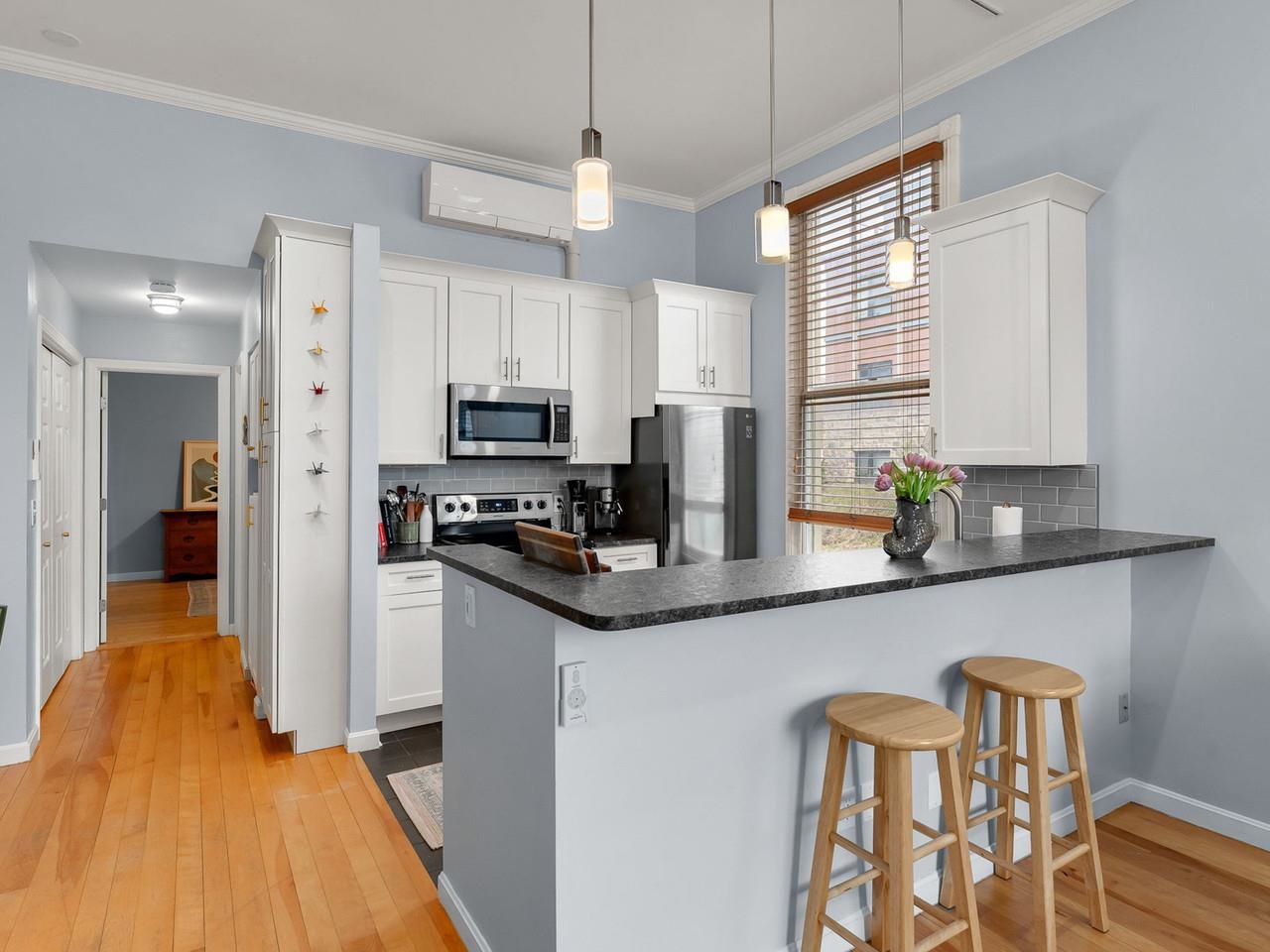 300 Main Street, Unit 2 Burlington, VT 05401 - Photo 7 of 26