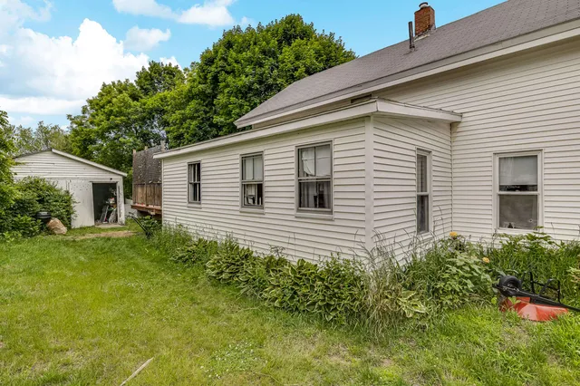 $350,000 | 8 Myrtle Street, Somersworth, NH 03878