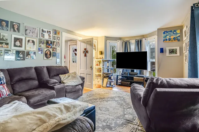 $350,000 | 8 Myrtle Street, Somersworth, NH 03878