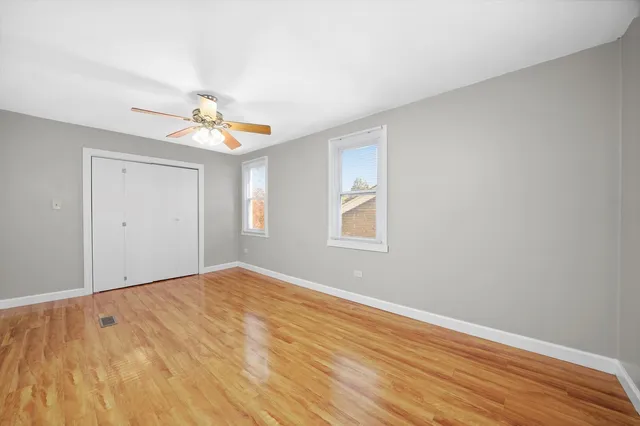 $2,350 | 2623 96th Place, Evergreen Park, IL 60805