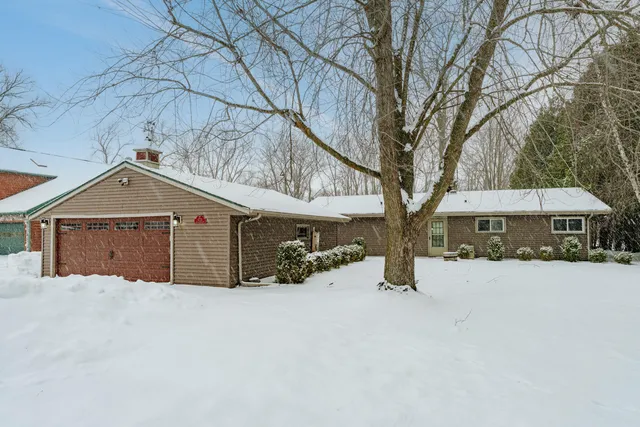$499,900 | 6770 Lee Harbor Lane, Black Wolf, WI 54902
