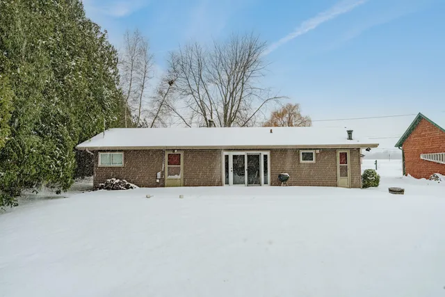 $499,900 | 6770 Lee Harbor Lane, Black Wolf, WI 54902