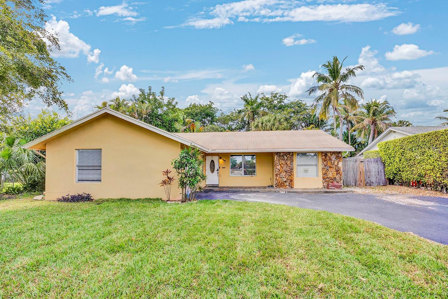19667 Delaware Circle Boca Raton, FL 33434 - Photo 4 of 42 Photo 4