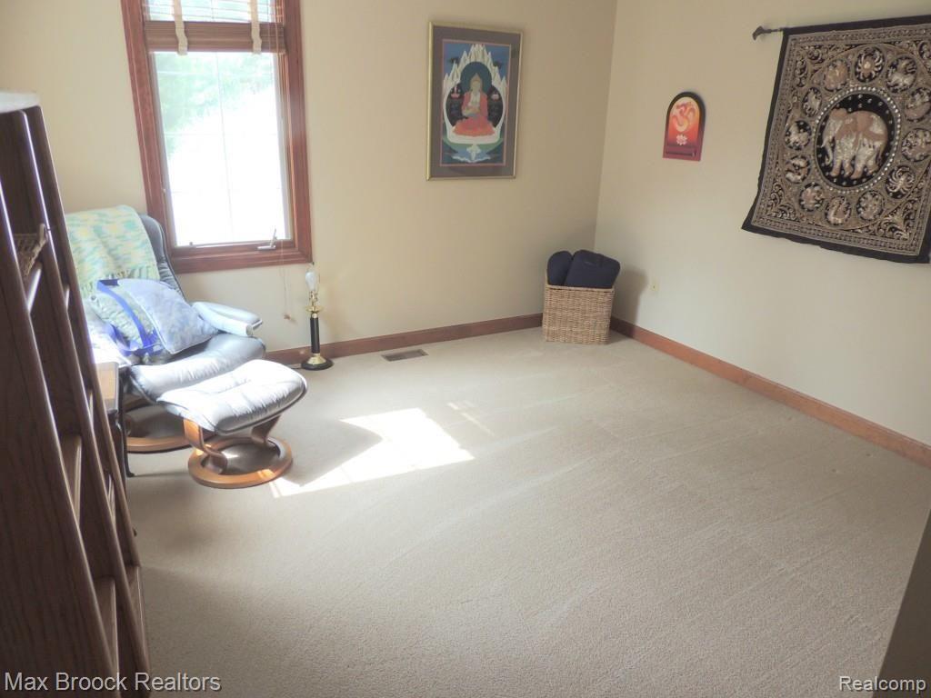 1680 Crossbow Court Rochester, MI 48306 - Photo 16 of 23 Bedroom #4.jpg