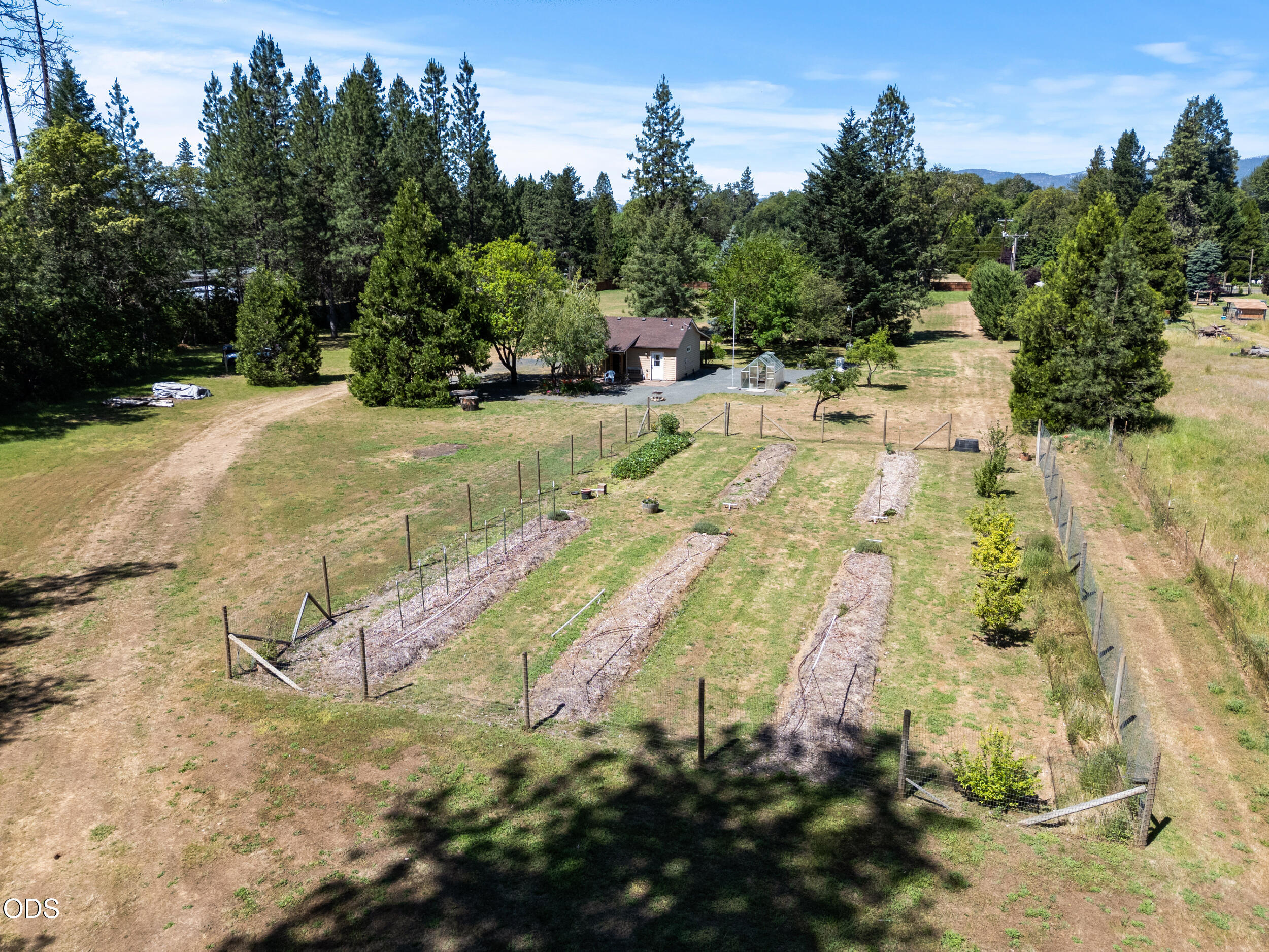 225 Hummingbird Road Cave Junction, OR 97523 - Photo 28 of 36 27_225 hummingbird rd - drone - 09