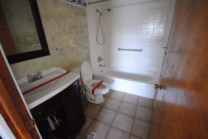 932 South Huron Road Linwood, MI 48634 - Photo 4 of 7