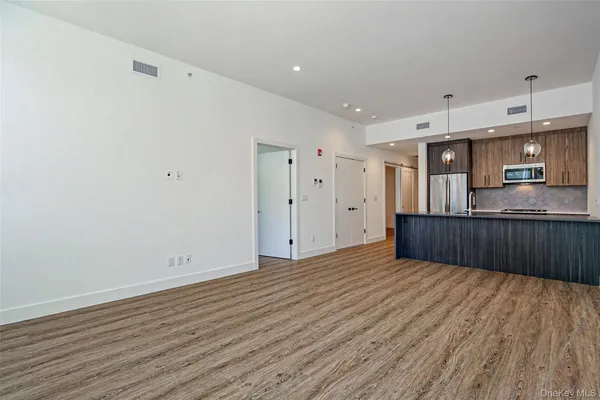 $4,500 | 39 Washington Avenue, Unit 205, Pleasantville, NY 10570