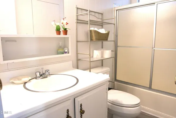 $225,000 | 280 Columbia Place, Unit 48, Oxnard, CA 93033