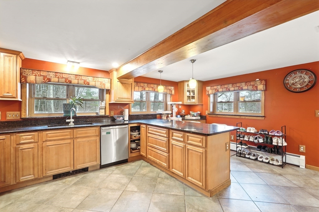 100 White Loaf Road Southampton, MA 01073 - Photo 12 of 40 Gallery Image 12