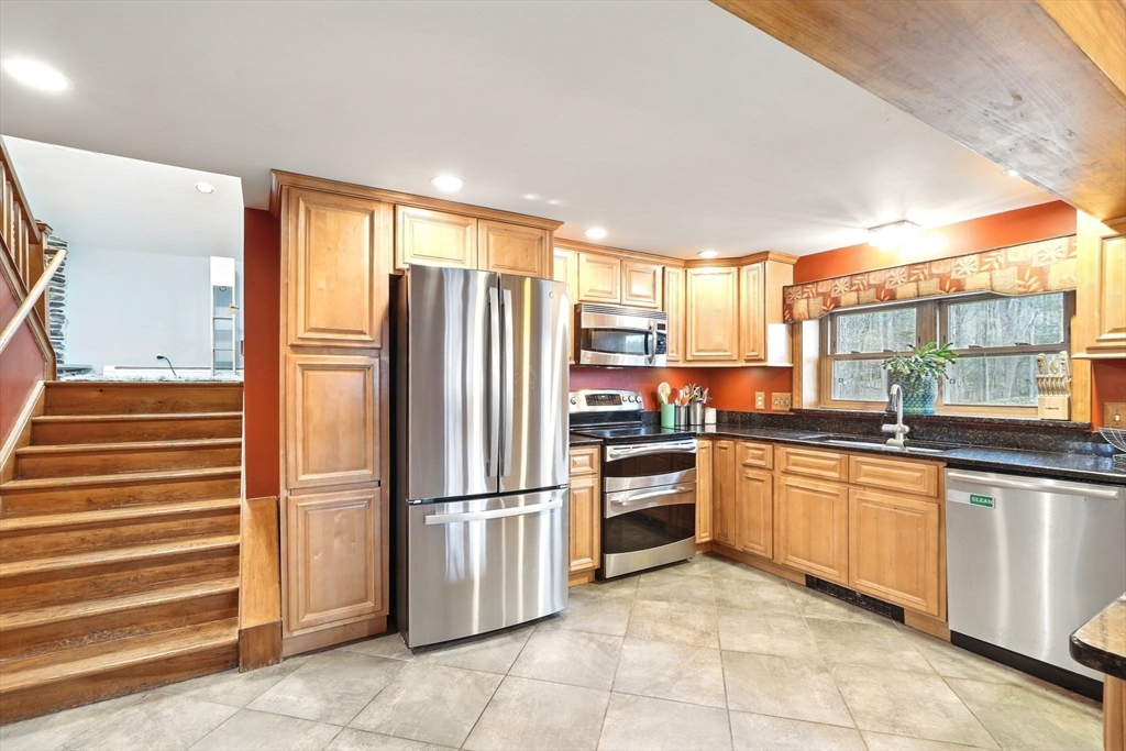 100 White Loaf Road Southampton, MA 01073 - Photo 13 of 40 Gallery Image 13