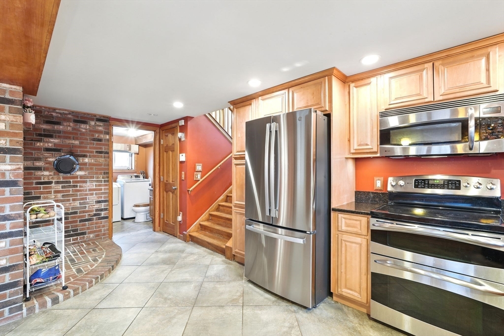 100 White Loaf Road Southampton, MA 01073 - Photo 14 of 40 Gallery Image 14