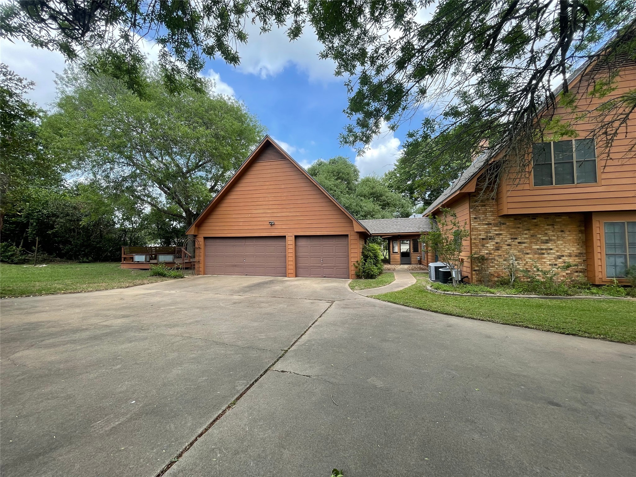 1000 Allison Street Brenham, TX 77833 - Photo 3 of 34