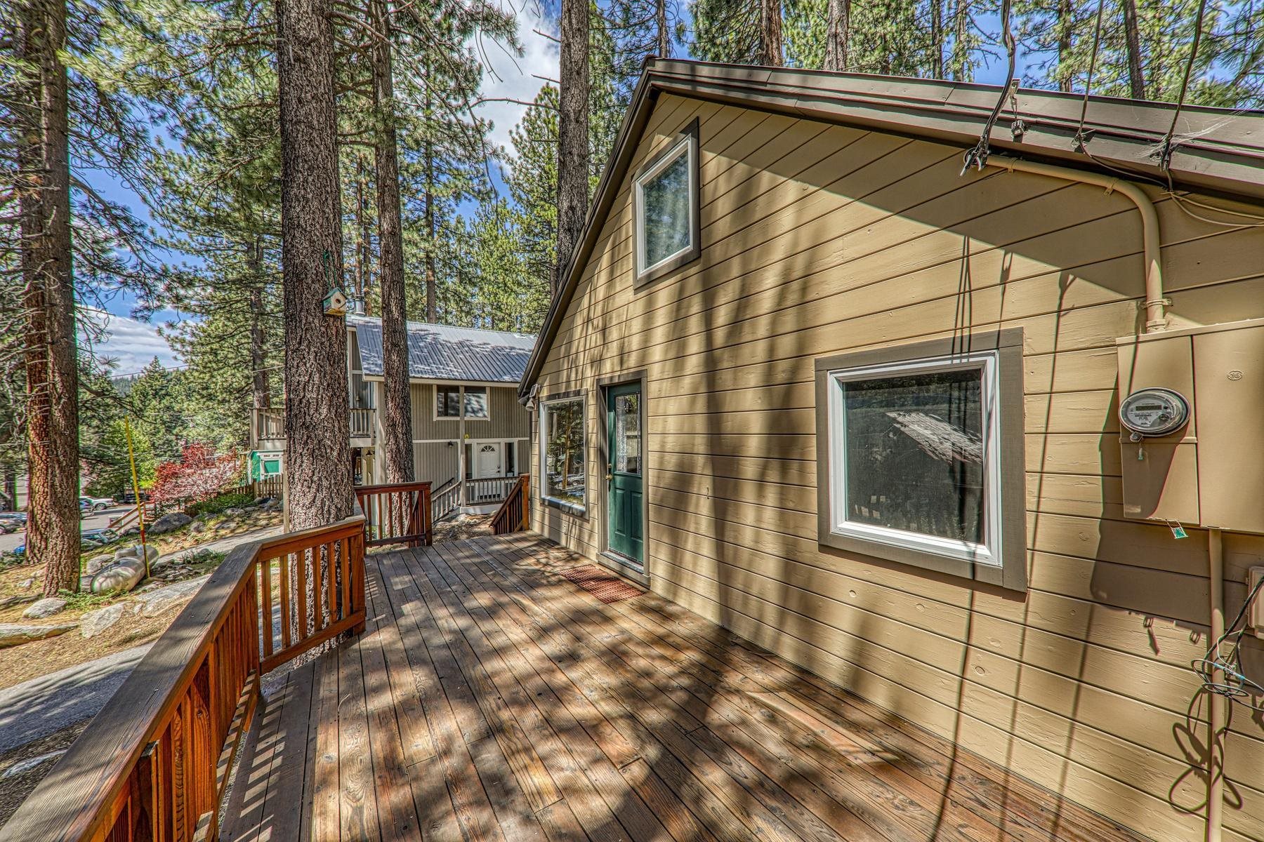 13464 Moraine Road Truckee, CA 96161 - Photo 7 of 28