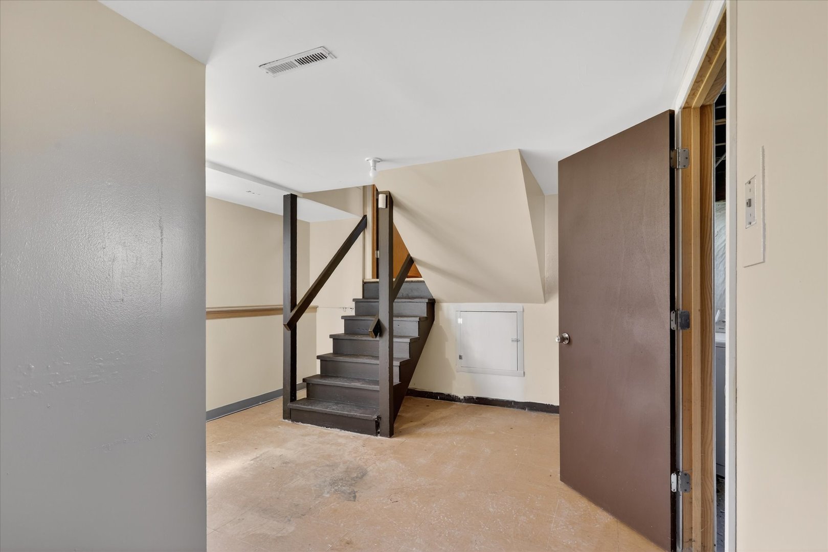 14911 Page Avenue Harvey, IL 60426 - Photo 25 of 35 a view of entryway with stairs