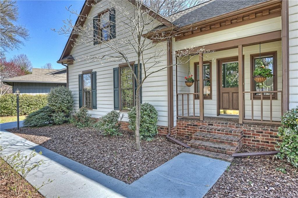 6216 Dovefield Road Charlotte, NC 28277 - Photo 2 of 27 Gallery Image 2