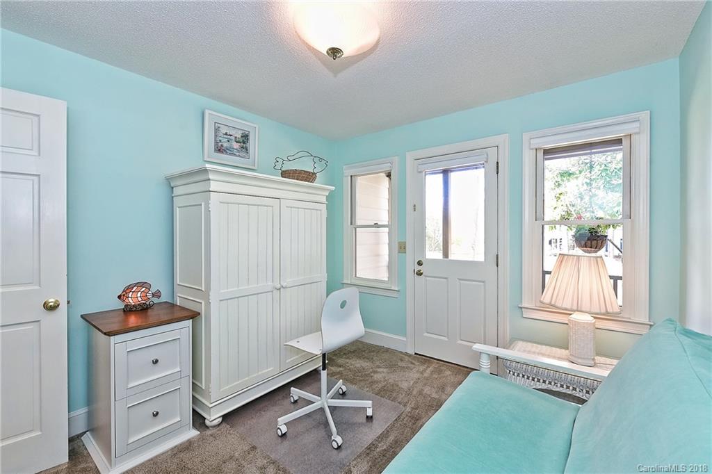 6216 Dovefield Road Charlotte, NC 28277 - Photo 12 of 27 Gallery Image 12