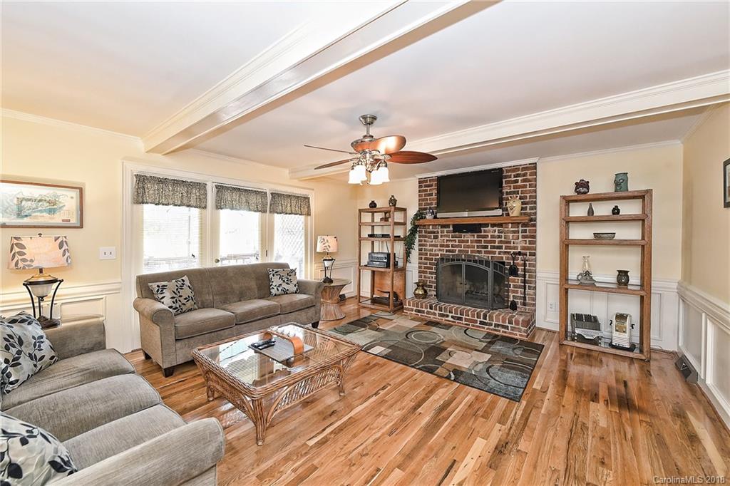 6216 Dovefield Road Charlotte, NC 28277 - Photo 10 of 27 Gallery Image 10