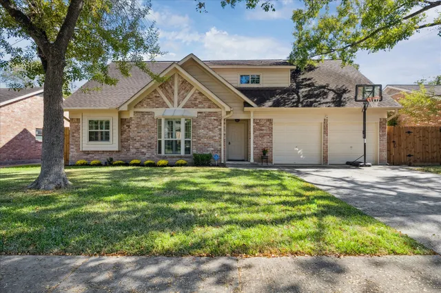 $300,000 | 12323 Brandywyne Drive, Houston, TX 77077