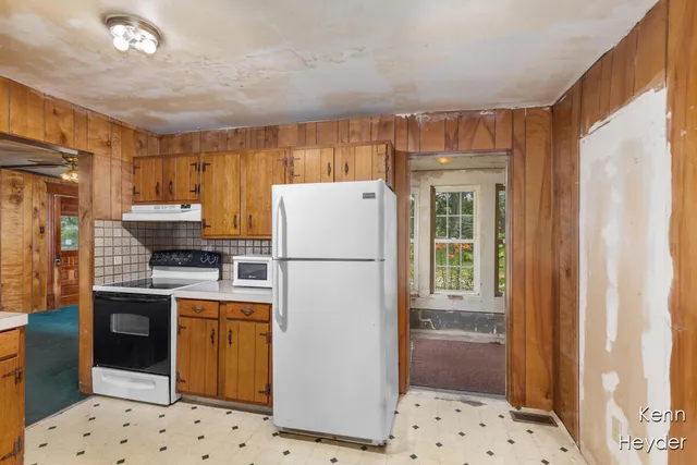 $340,000 | 1170 Indian Lakes Road Northwest, Sparta, MI 49345