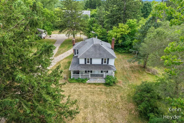 $340,000 | 1170 Indian Lakes Road Northwest, Sparta, MI 49345