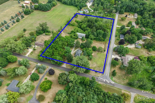 $340,000 | 1170 Indian Lakes Road Northwest, Sparta, MI 49345