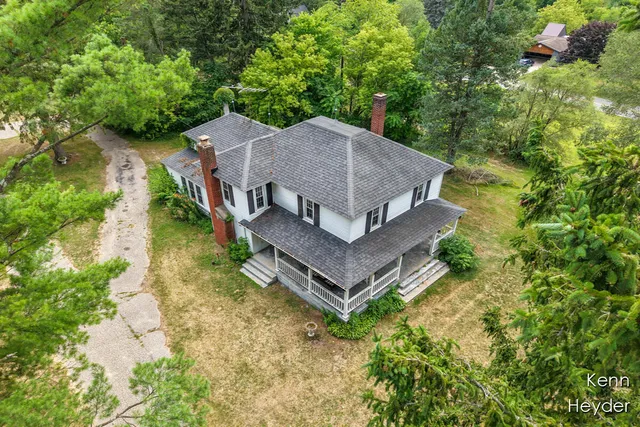 $340,000 | 1170 Indian Lakes Road Northwest, Sparta, MI 49345