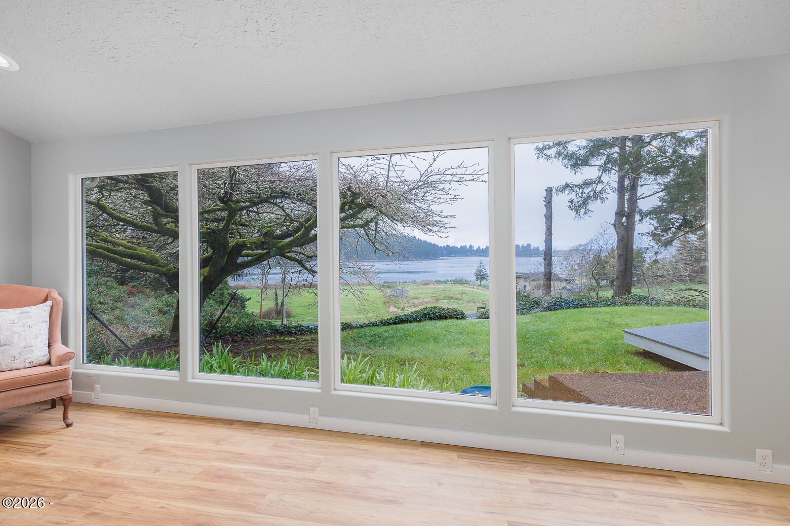 3823 Yaquina Bay Road Newport, OR 97365 - Photo 16 of 68 Web-14