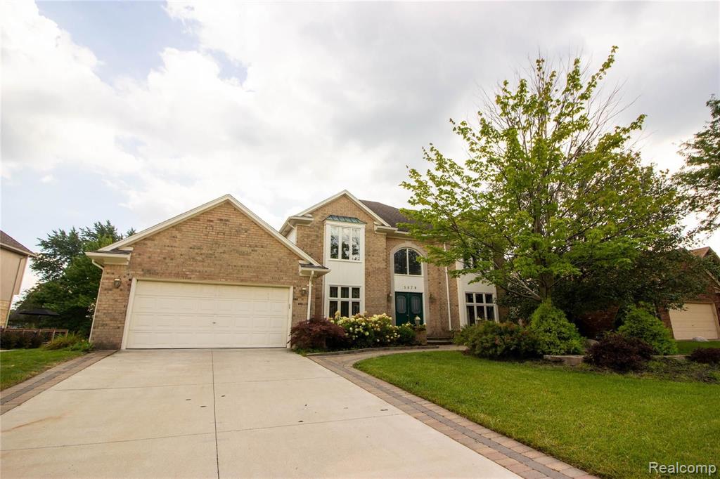 3079 Kilburn Road West Rochester Hills, MI 48306 - Photo 1 of 40