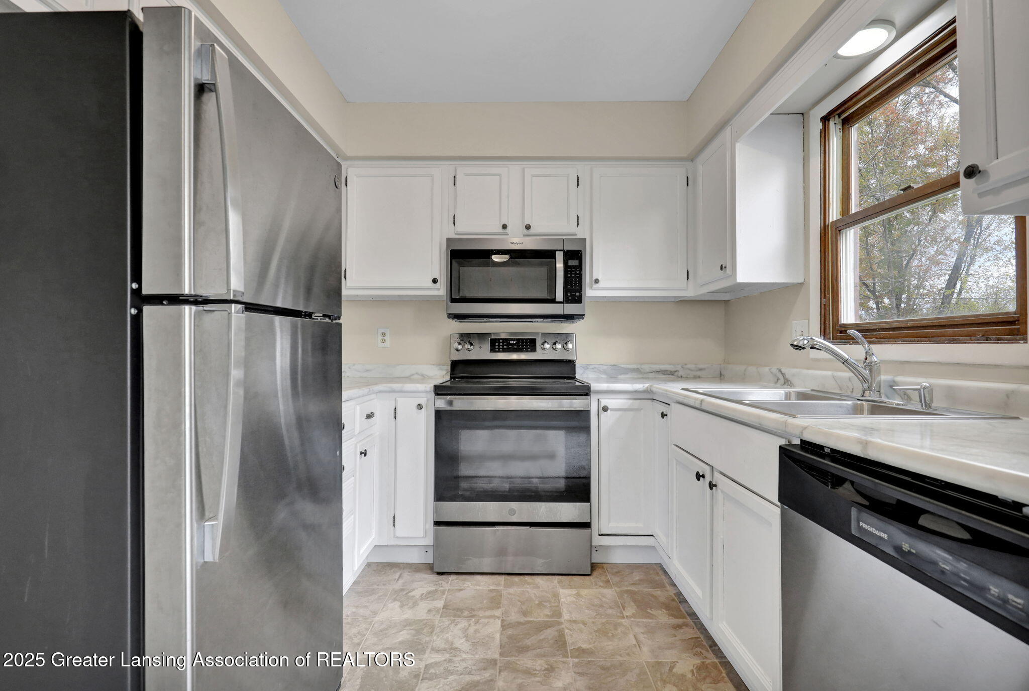 6125 Kenbrook Road Lansing, MI 48911 - Photo 16 of 27 16-web-or-mls-Open Ended Media-16