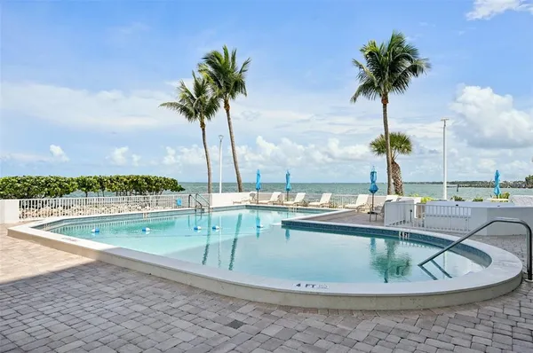 $4,500 | 11 Sunset Drive, Unit 502, Sarasota, FL 34236