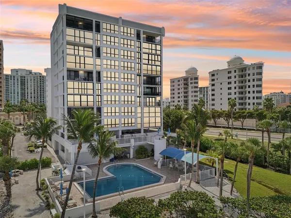 $4,500 | 11 Sunset Drive, Unit 502, Sarasota, FL 34236