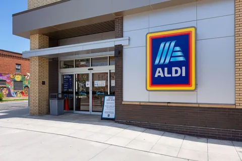 $450,000 | 2704 Garfield Avenue, Minneapolis, MN 55408