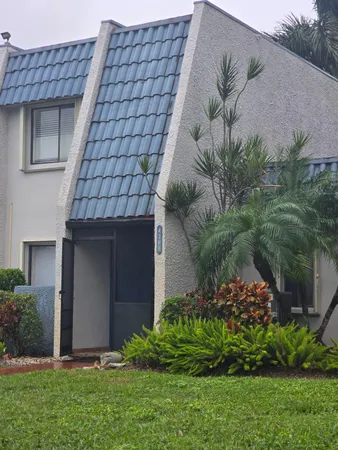 $2,850 | 4360 Fountains Drive, Unit 4360, Lake Worth, FL 33467