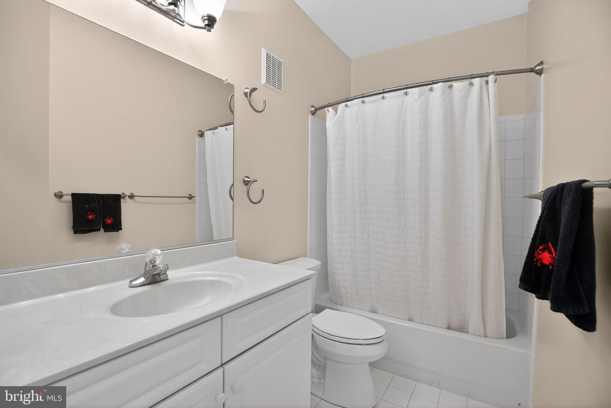 733 Runabout Loop, Unit 733 Solomons, MD 20688 - Photo 29 of 50 Second full bath