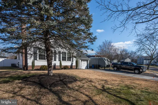 $475,000 | 211 Valley Forge Road, Cinnaminson, NJ 08077