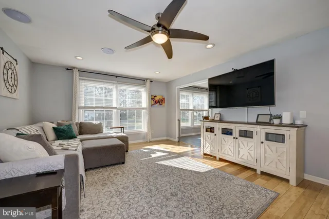 $475,000 | 211 Valley Forge Road, Cinnaminson, NJ 08077