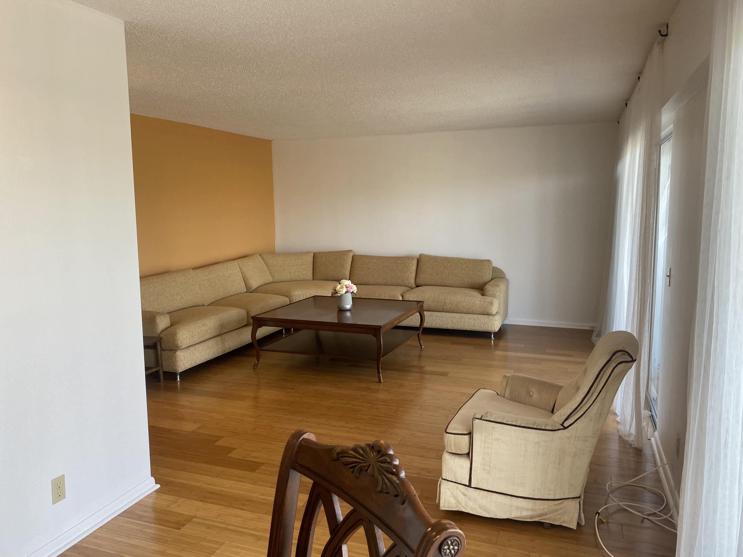 161 Mansfield D Boca Raton, FL 33434 - Photo 3 of 8 AB053E9D-9504-464F-A197-7419637A2E88