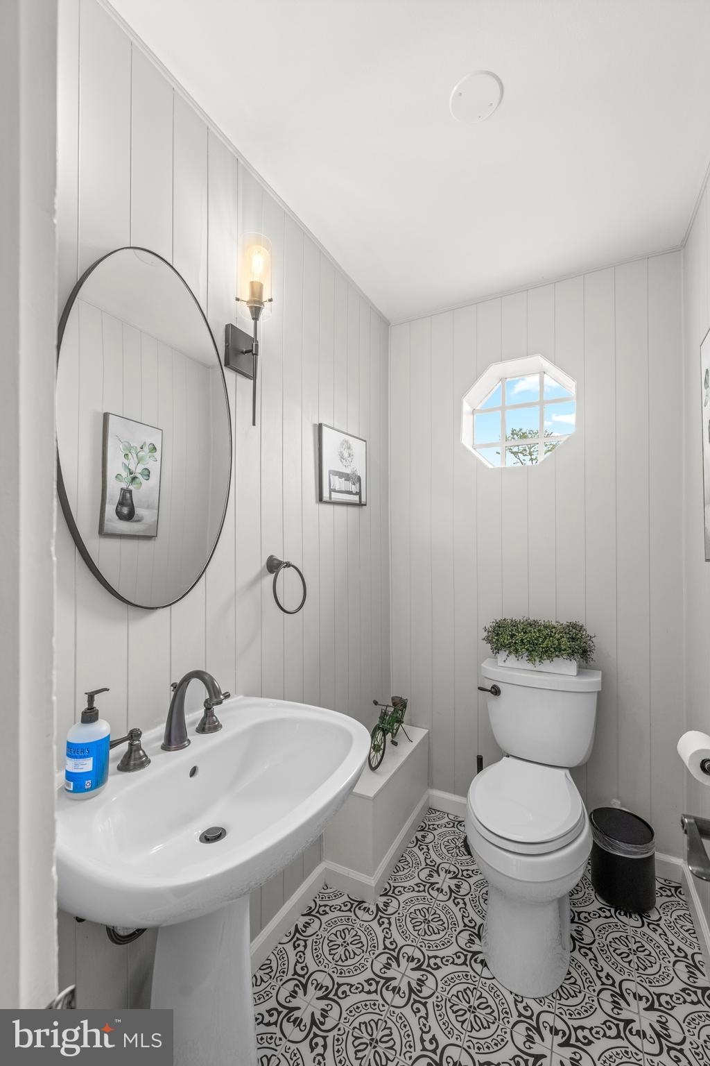 221 Hemlock Lane Springfield, PA 19064 - Photo 10 of 36