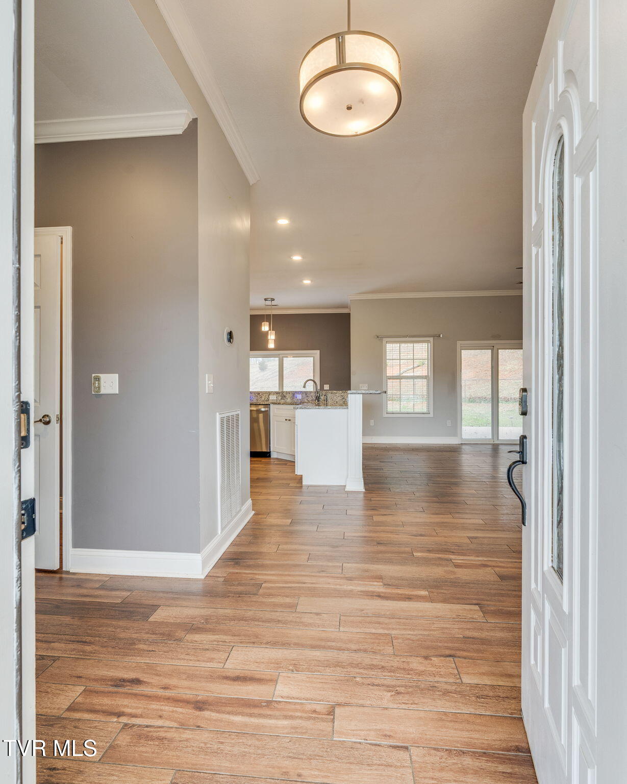 721 Powder Branch Road Elizabethton, TN 37643 - Photo 5 of 51 005