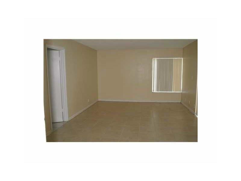 605 South Pine Island Road, Unit 401 Plantation, FL 33324 - Photo 3 of 5 Exterior Front