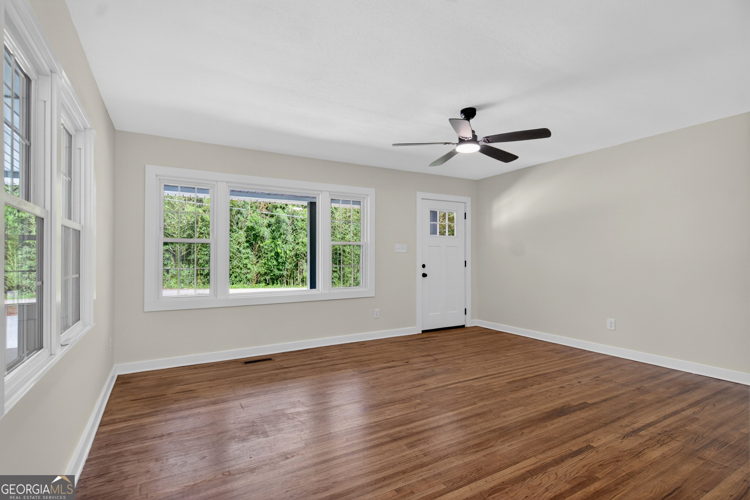 239 Wilcox Road LaGrange, GA 30241 - Photo 5 of 29