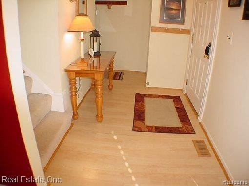 24277 Kings Pointe Novi, MI 48375 - Photo 2 of 24 foyer