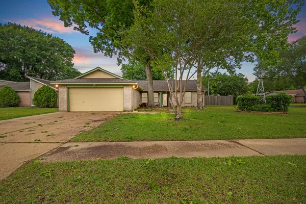 $274,999 | 10502 Crescent Moon Drive, Houston, TX 77064