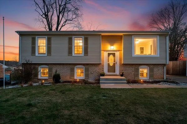 $339,000 | 5572 Ambassador Drive, Roanoke, VA 24019