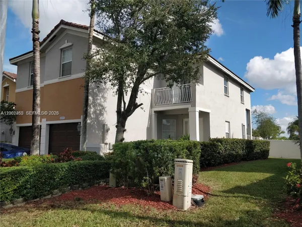 $4,200 | 8041 Northwest 114th Place, Unit 8041, Doral, FL 33178