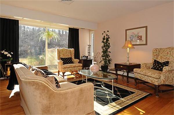 75 Howlett Street Topsfield, MA 01983 - Photo 16 of 30 Gallery Image 16