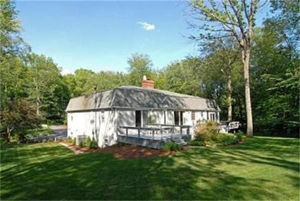 75 Howlett Street Topsfield, MA 01983 - Photo 19 of 30 Gallery Image 19