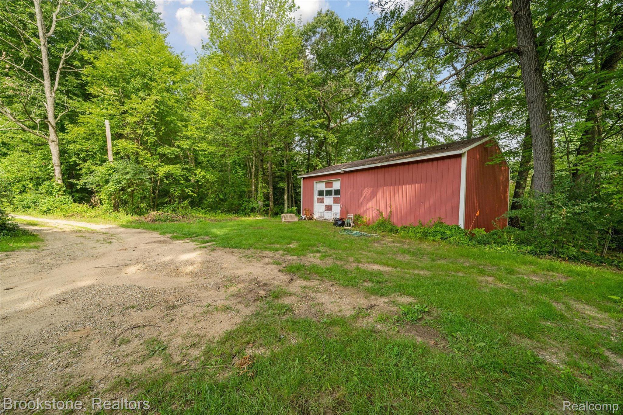 2870 Stanton Road Oxford, MI 48371 - Photo 4 of 25